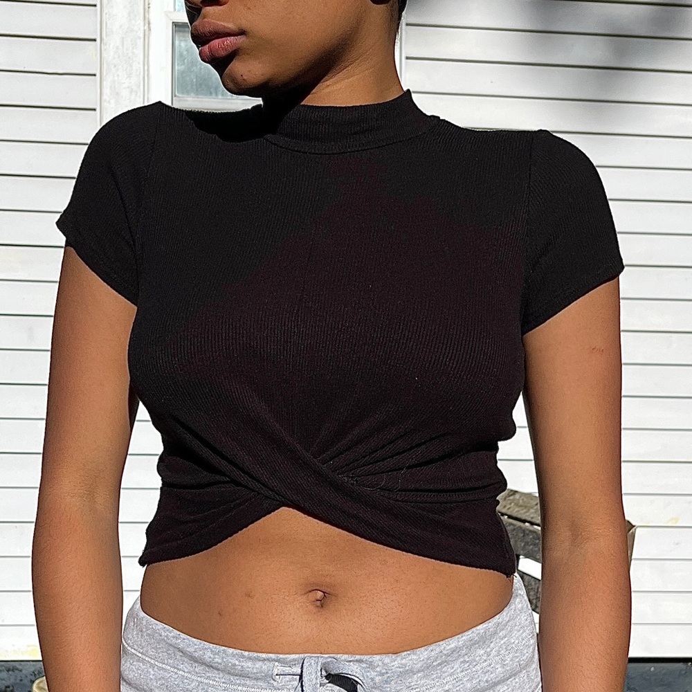 Black mock neck crop top